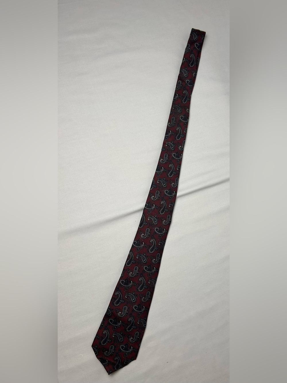 Classic Burgundy Paisley Men’s Tie SavileRow